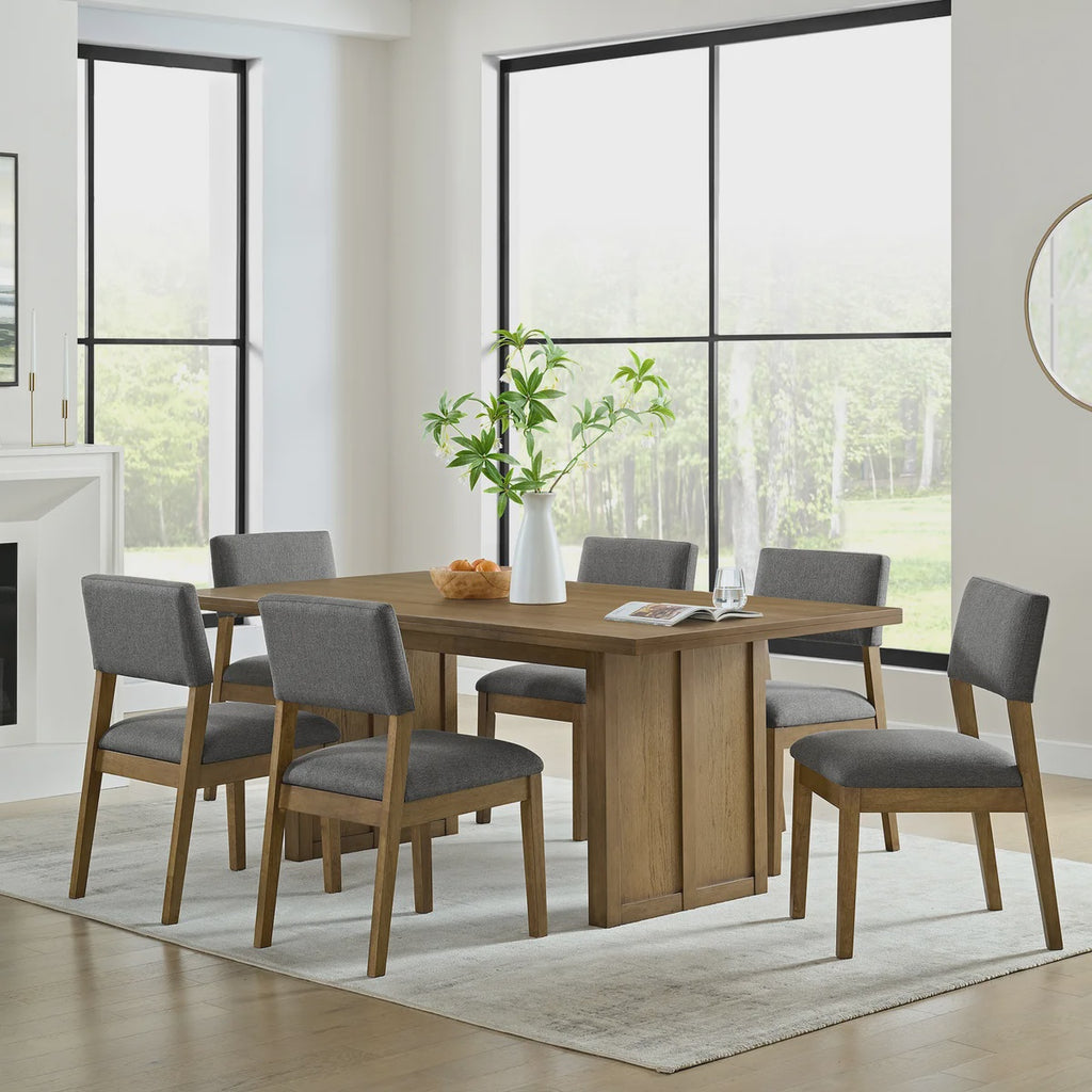 Kitchen & Dining
